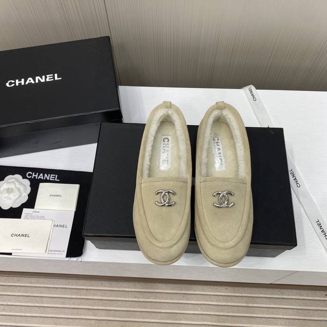 出厂价 CHANE*24s小香奈儿新款链条渔夫乐福鞋毛毛鞋棉鞋玛丽珍单鞋 材质：原版进口磨砂 内里：原版羊毛 大底：原版真皮鞋底 码数:35-39 40 41定