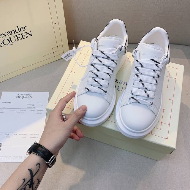 出厂 Mcqueen 麦昆最新黑滴胶红字顶级小白鞋全面升级最新版本Mcq最高品质 纯原单 每一个色系都值得拔草入手 1麦昆Alexander Mcqueen更新