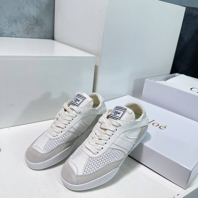 高品质 ！顶级品质Chloe 克洛伊 蔻依 25春夏新款德训鞋休闲鞋板鞋！低帮、高帮系列！ 原版鞋底，全手工穿线，所有的位置刚刚好 ，网红爆款，顶级休闲度假系列