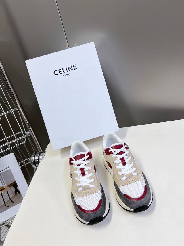 Celine思琳春夏秀款运动鞋 Runner Cr-03运动鞋 鞋舌和鞋后帮饰有Celine标志运动鞋侧面凹印Cr-03字样鞋后帮和侧面压印新款女凯旋门徽标系带