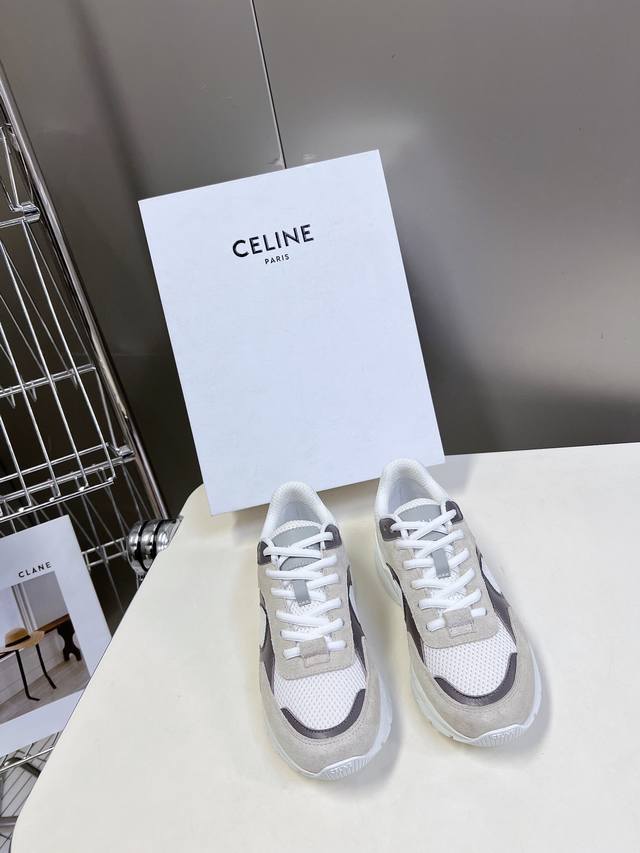 Celine思琳春夏秀款运动鞋 Runner Cr-03运动鞋 鞋舌和鞋后帮饰有Celine标志运动鞋侧面凹印Cr-03字样鞋后帮和侧面压印新款女凯旋门徽标系带