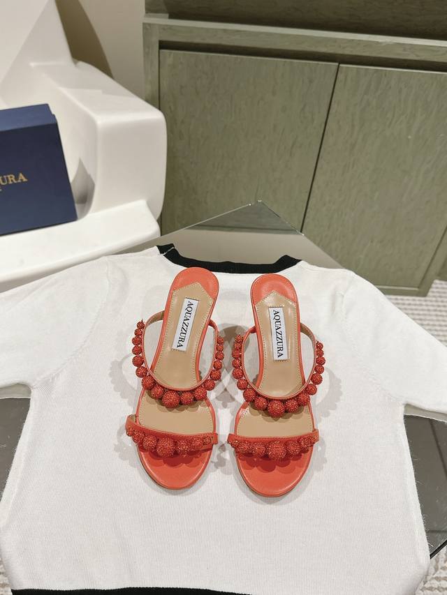 Aquazzur* 菠萝早春专柜新品仙女时装鞋系列，大量上新同步官网全系列均可定制龙年主打一个火爆，全网各大网红纷纷开秀，绝美的穿搭系列！ ★★★★★ 鞋面 原