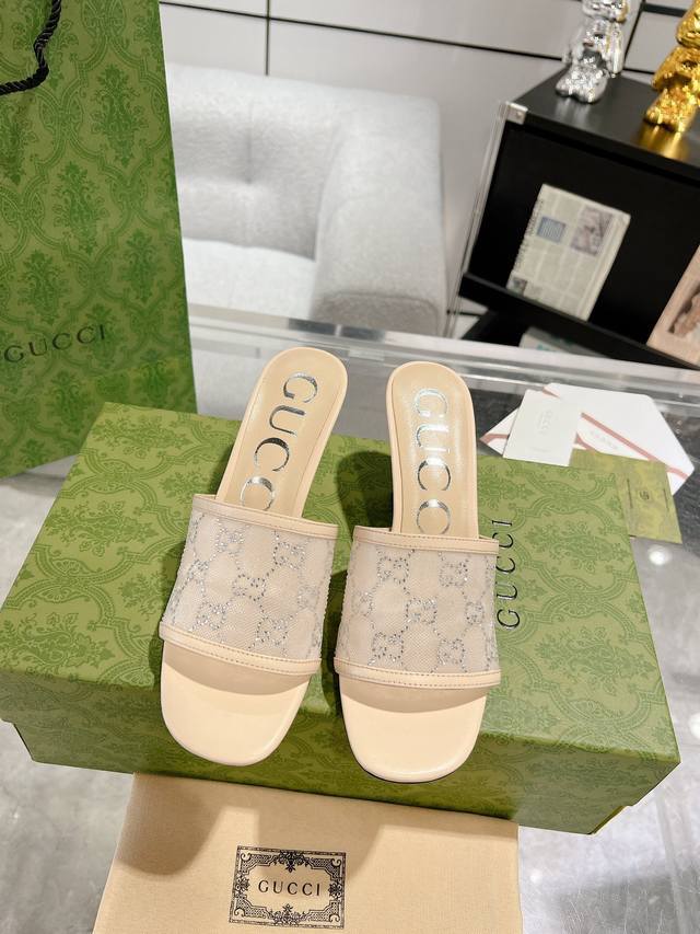 Gucci 23Ss 夏季新款钻面高跟凉拖鞋 正品一比一开发 原版材料 欢迎细节对比 跟高7.5Cm。 码数:35-42 40.41.42订做不退换