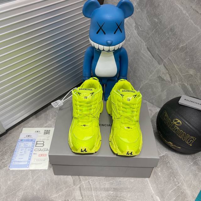 新货巴黎7.0 Bal*Nciag X Kith X复古野跑姥爹潮流百搭慢跑鞋 全球限量 600 双 巴黎全新联名款 全部采用原档案原楦数据开发 1:1比例克重
