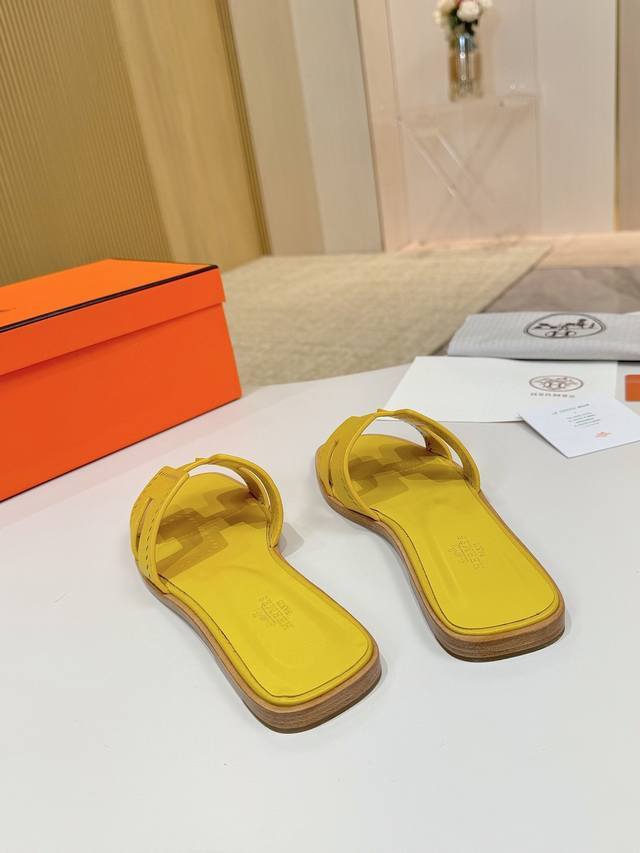 爱马仕Hermes，真皮大底 出厂价 顶级版本！原版开发 鞋面：掌纹牛皮 内里垫脚 羊皮 大底：意大利真皮大底 码数：34-43注 34 41 42 43 码定
