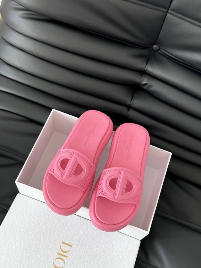 跑量价 Dior新款 Dioract沙滩鞋！ 原版开模高品质！ 环保开模Pvc，原版大底！ Size:35-40
