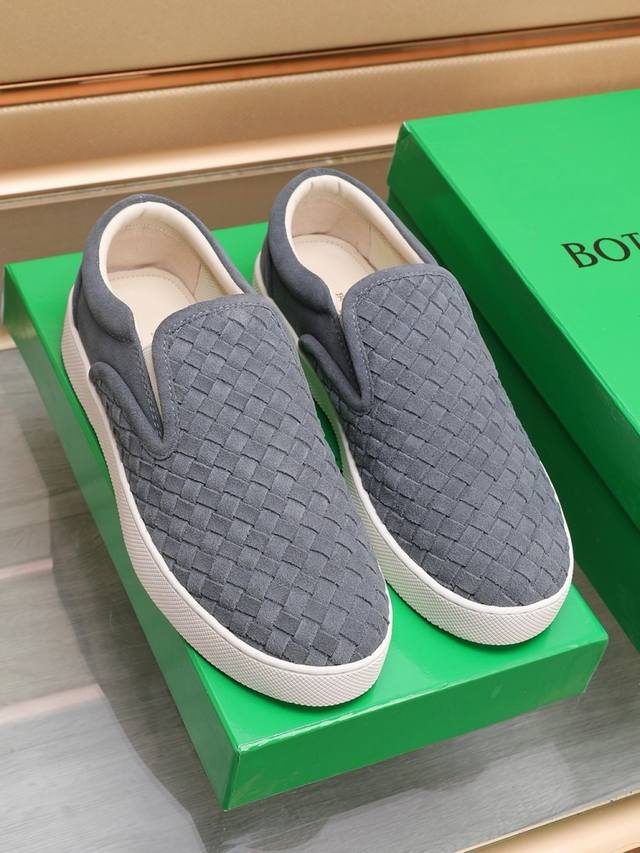 工厂价 BV 系列顶级代购进口头层牛皮编织面，牛皮垫脚内里环保不掉色，鞋底：橡胶组合原厂特供原版大底原厂跟单货可随意进出专柜，欢迎对比码数：38-44