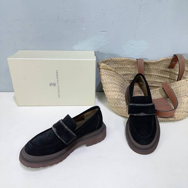 高品质出厂 ！小众潮牌 Brunell0Cucinelli25春夏新款BC复古中性一脚蹬乐福鞋休闲鞋！原版购入系列做货！此品牌是来自意大利的世界顶级奢侈品牌，所