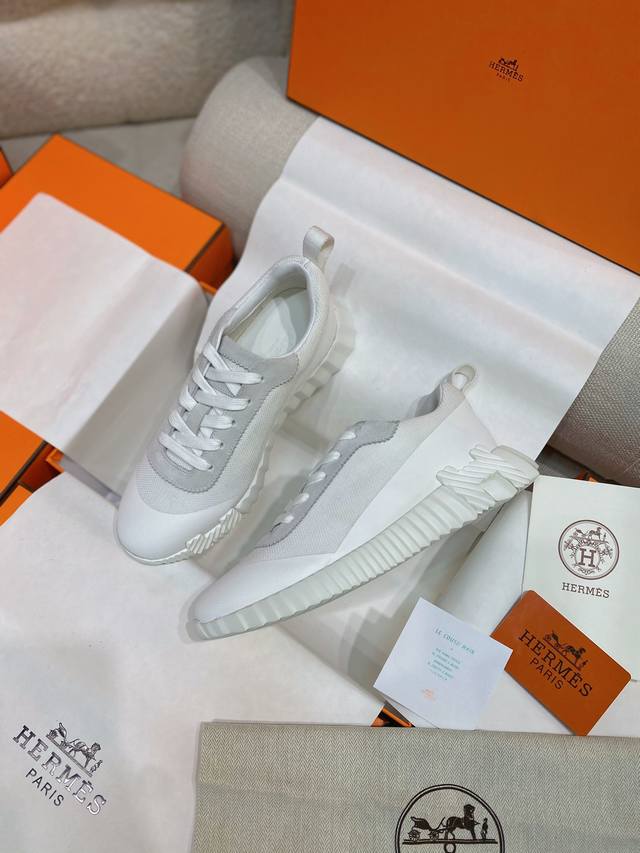 上新Herme* H家新款爱马*Bouncing运动鞋 ZP购入，顶级原单品质，市面最高版本，出厂价批 原版开模大底。一分钱一分货，真材实料，无论是皮料、楦型、