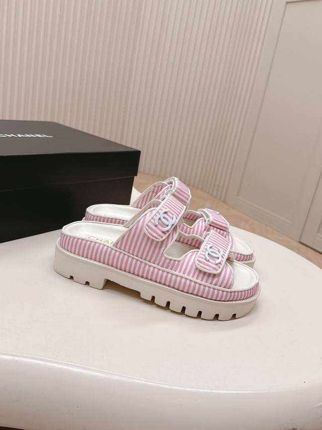 拖鞋 凉鞋 2025新色系！CHANEL 香奈儿 2025新款凉鞋拖鞋系列 经典系列 每个款式都很赞 菱格松糕底沙滩凉鞋 拖鞋 优雅高贵 舒适百搭鞋面：羊皮 布