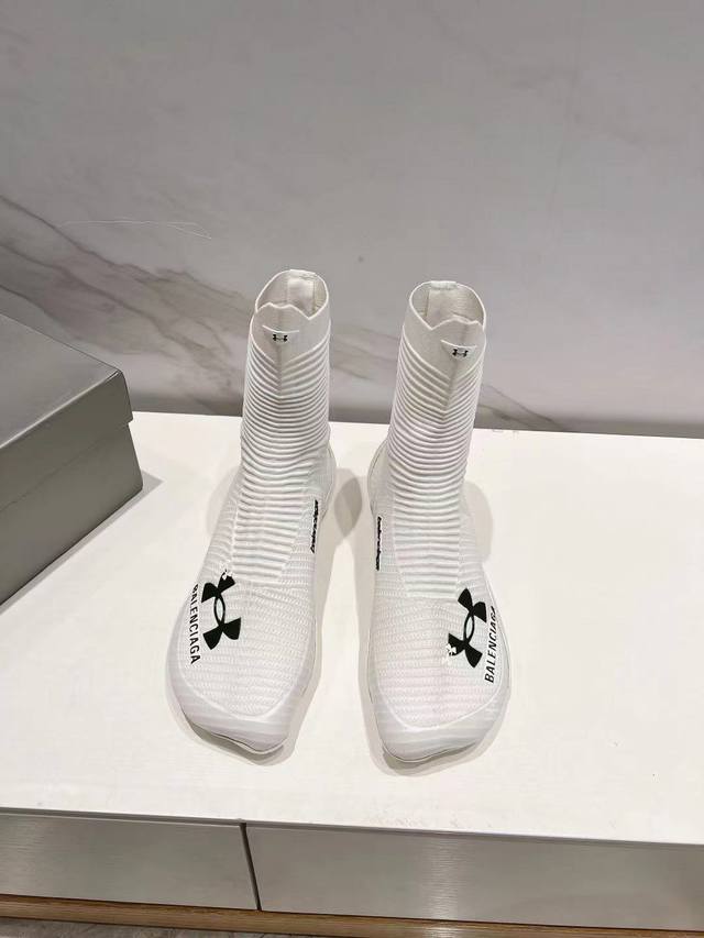 女款 男 情侣款balenciaga 25SS 安德玛联名袜子鞋[拔草R]非常非常轻便 贴合脚型 应该是很舒服的款式[微笑R]黑白主色调很高级 码数女款35-4