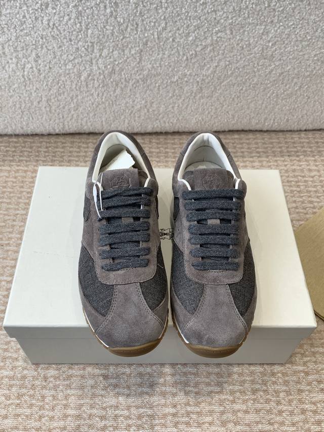 Brunello Cucinelli 25ss最新 Bc 系带 休闲鞋 鞋面进口麂皮 内里进口 羊皮里 0.5mm圆形冲孔设计 透气不闷脚 独家开模TPU大底